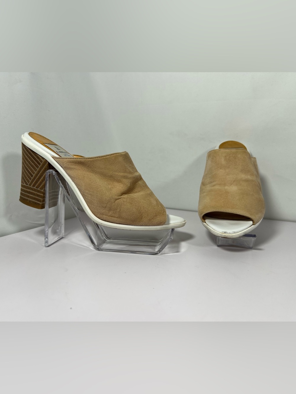 7097: Lanvin en Bleu Suede Mule Block Heel Sandals Beige JP 25.5